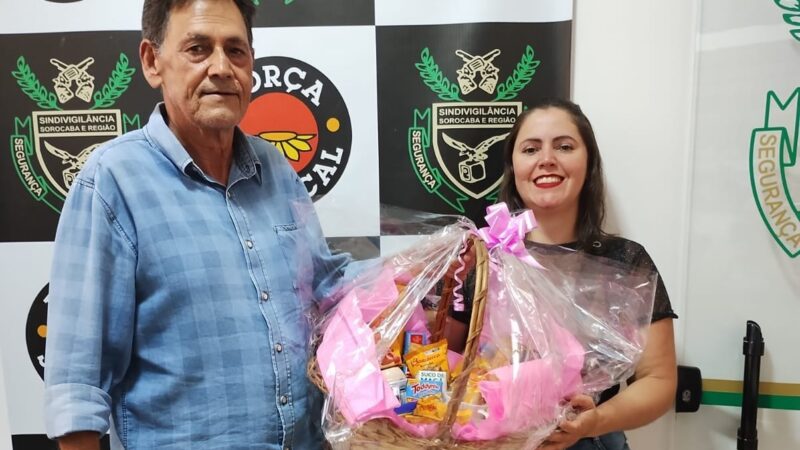 Entrega de prêmio: Mês das Mulheres no Sindivigilância