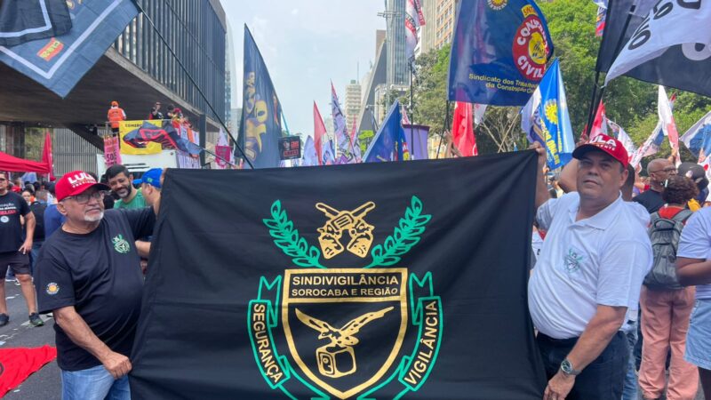 Sindivigilância participa de ato na Avenida Paulista, São Paulo, pelo fim da escala 6×1 e redução da jornada